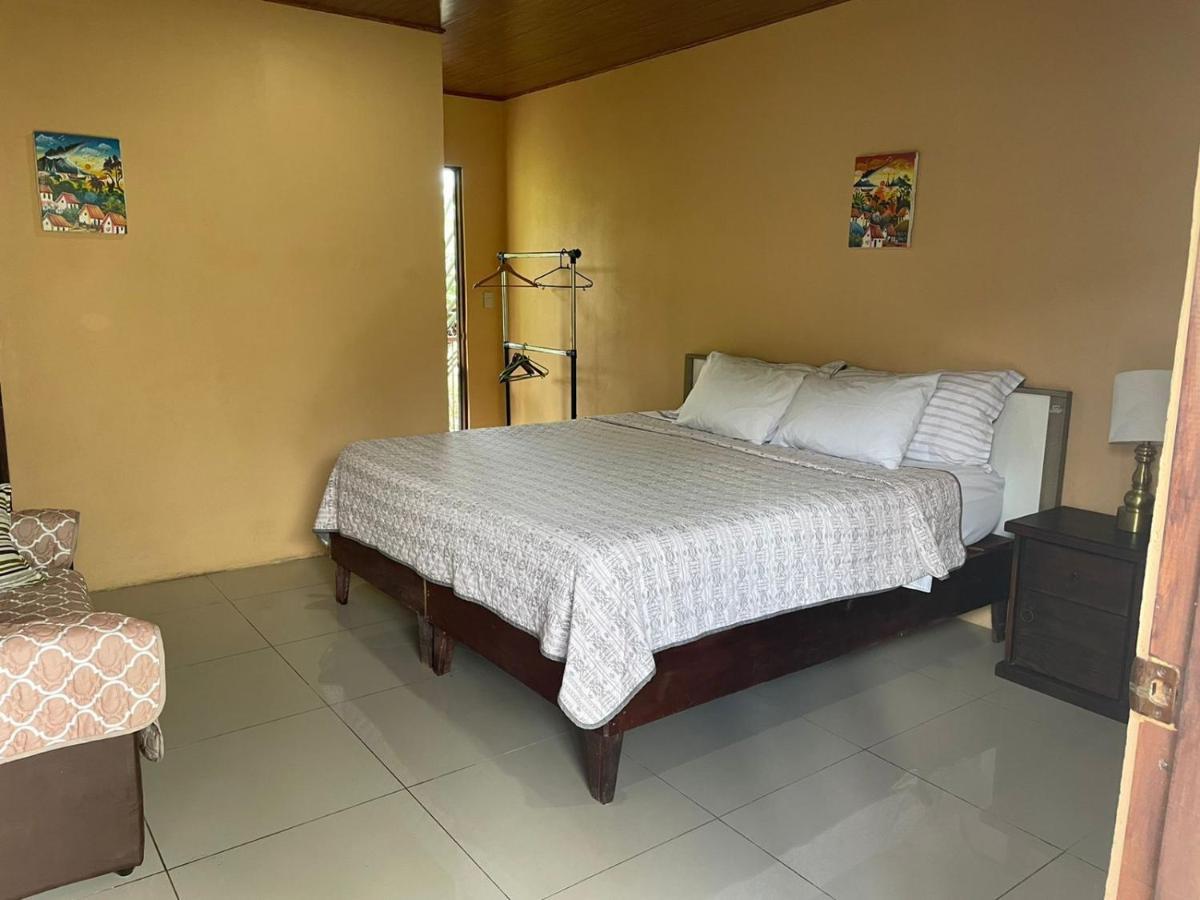 Aunty Arenal Lodge La Fortuna ภายนอก รูปภาพ