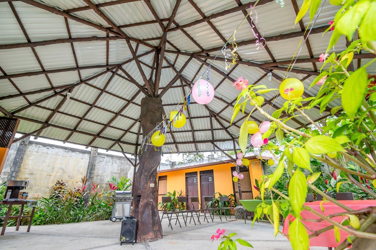Aunty Arenal Lodge La Fortuna ภายนอก รูปภาพ