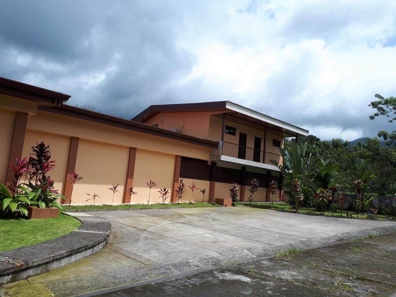 Aunty Arenal Lodge La Fortuna ภายนอก รูปภาพ
