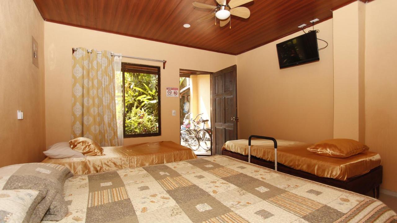 Aunty Arenal Lodge La Fortuna ภายนอก รูปภาพ